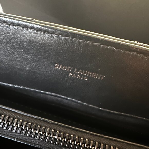 Saint Laurent Matelassé Leather Shoulder Bag (Black, Large) - Authentic - Picture 9 of 11